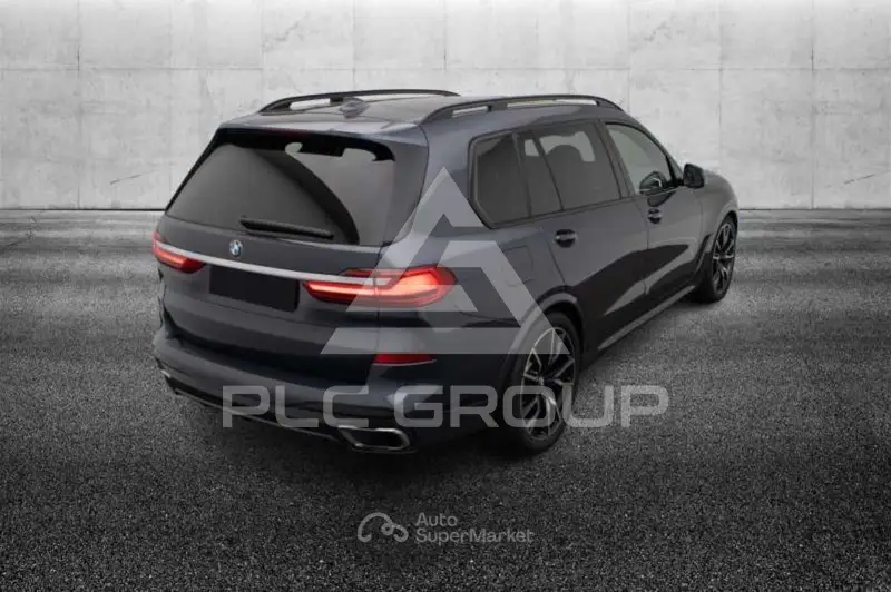 2022 BMW X7