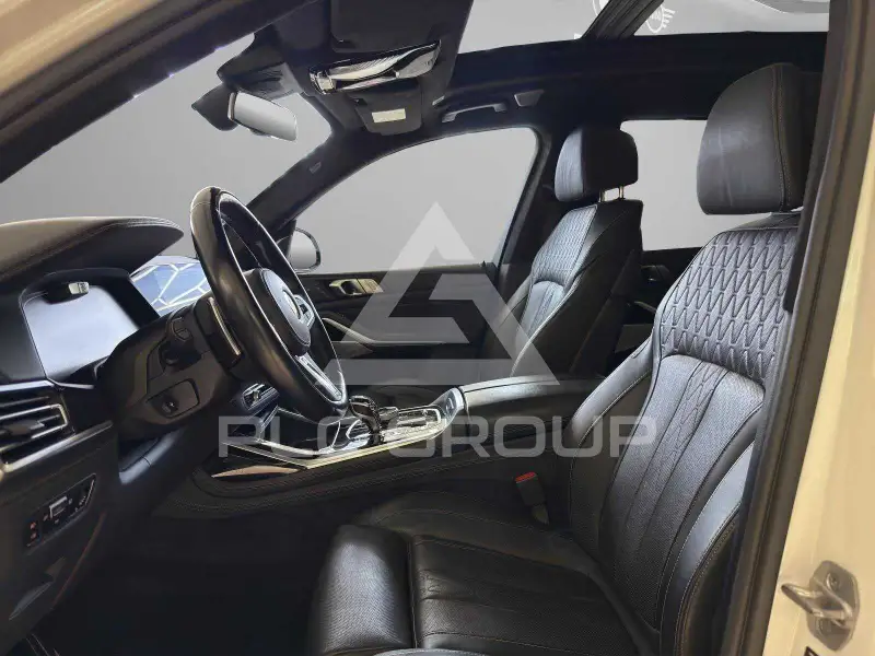 2022 BMW X7