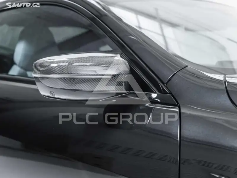 2022 BMW M8