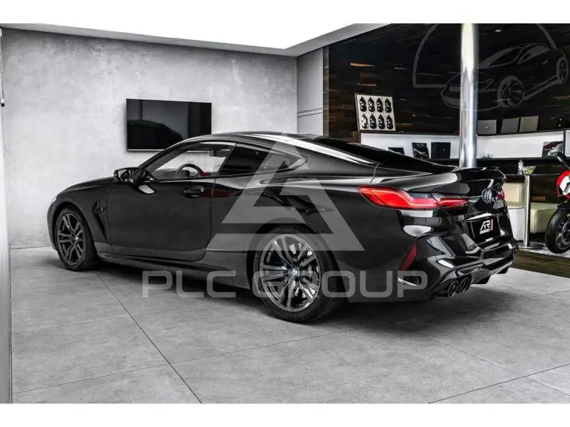 2022 BMW M8