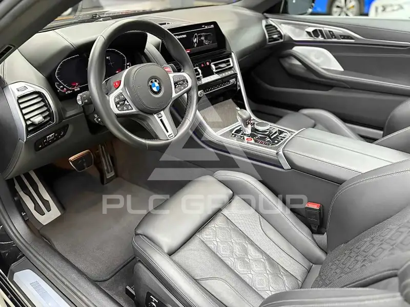 2022 BMW M8