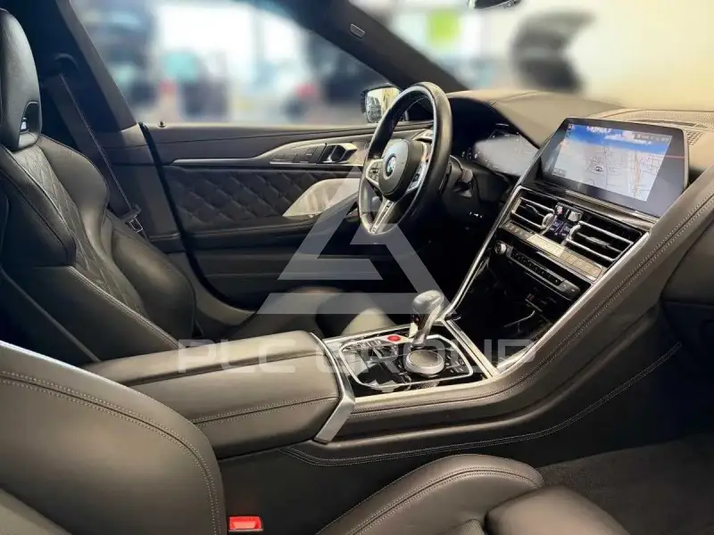 2022 BMW M8