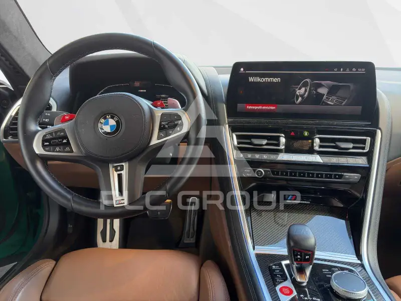 2022 BMW M8