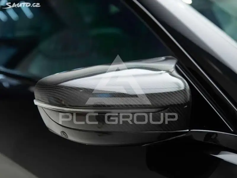 2022 BMW M8