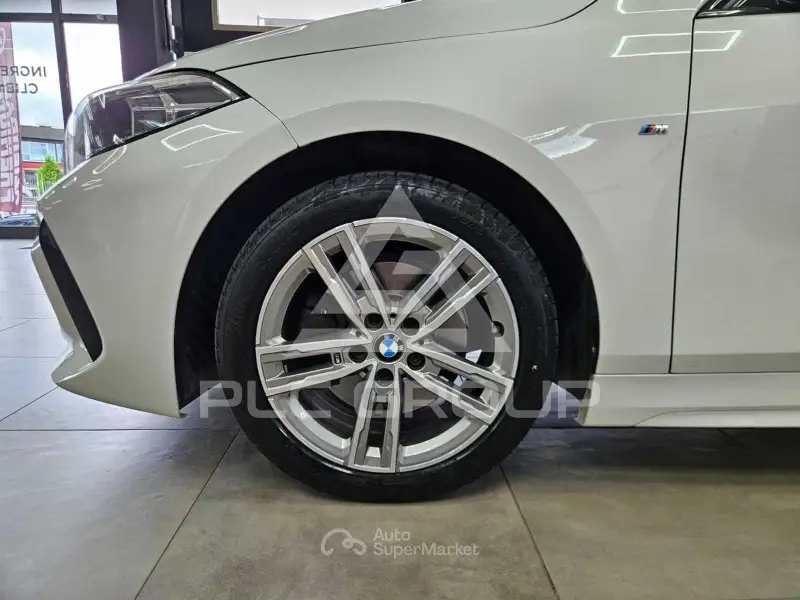 2022 BMW 120