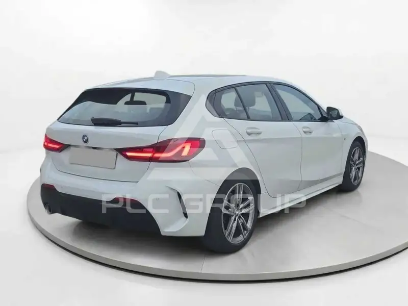 2022 BMW 120