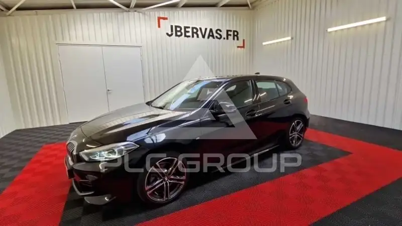 2022 BMW 120