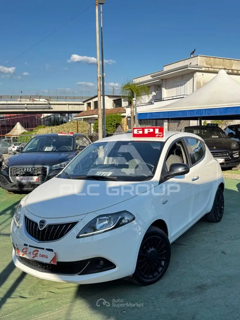 2022 Lancia YPSILON