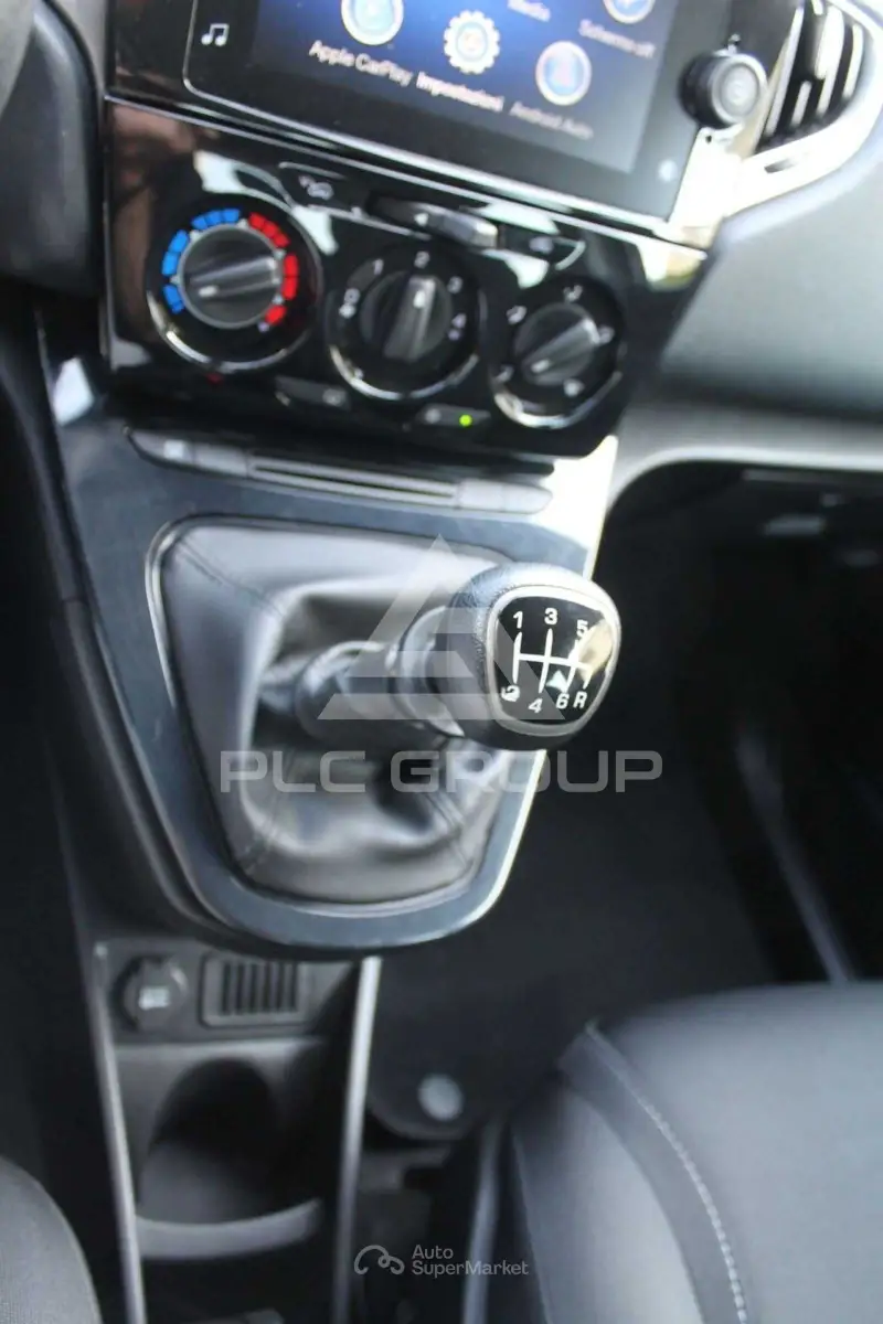 2022 Lancia YPSILON