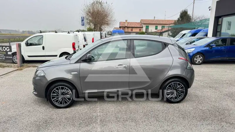 2022 Lancia YPSILON