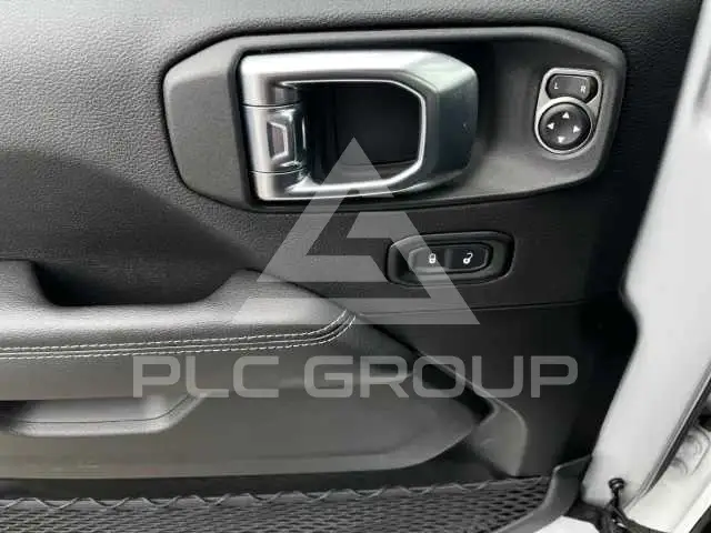 2022 Jeep WRANGLER