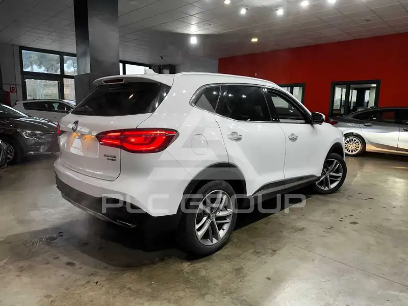 2022 MG HS