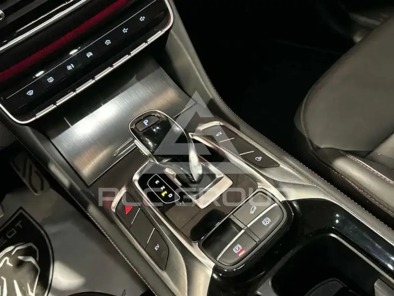 2022 MG HS