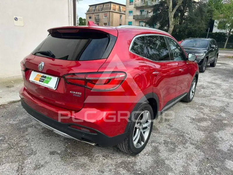 2022 MG HS