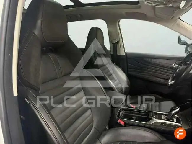 2022 MG Hs