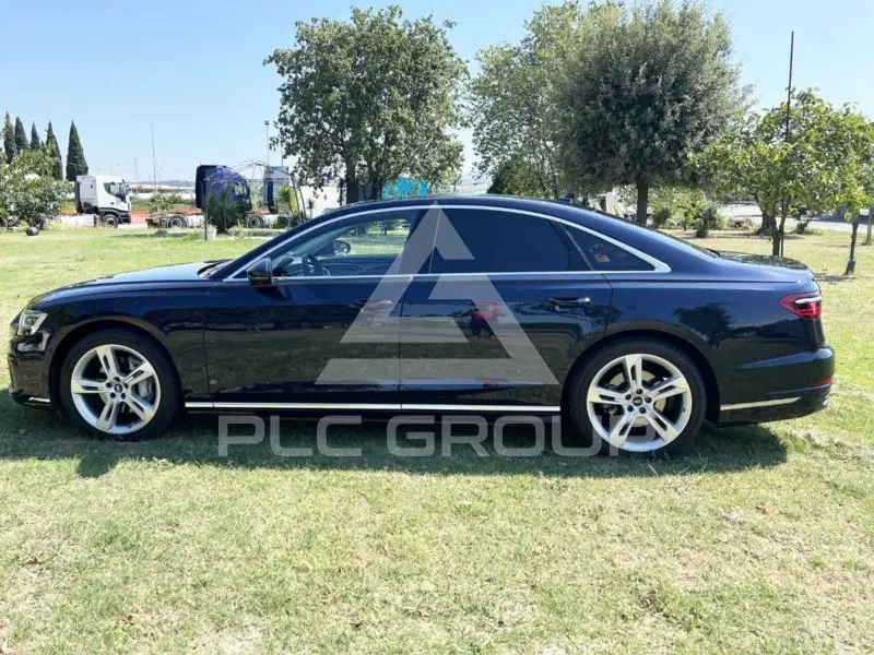 2022 Audi A8