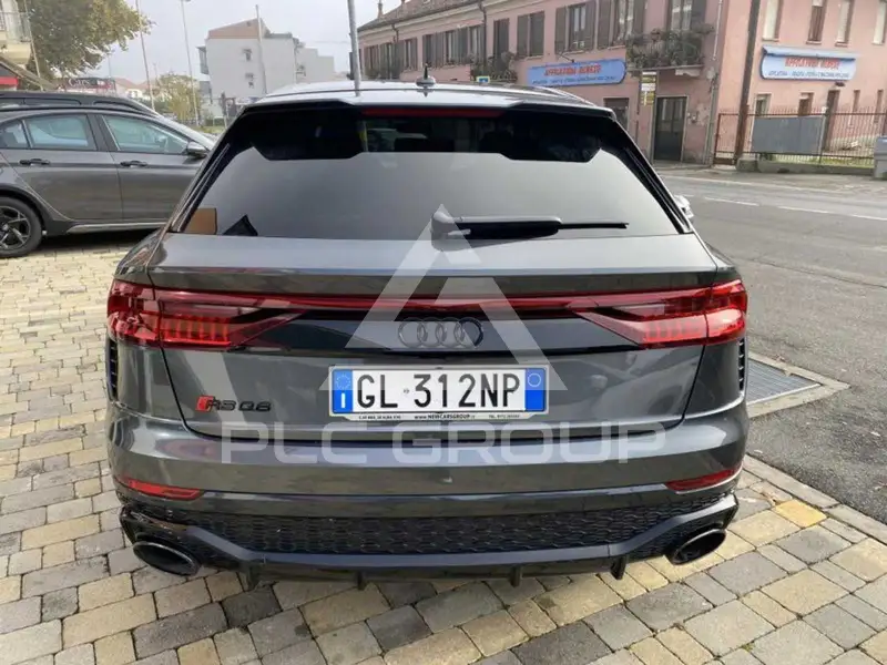 2022 Audi RSQ8