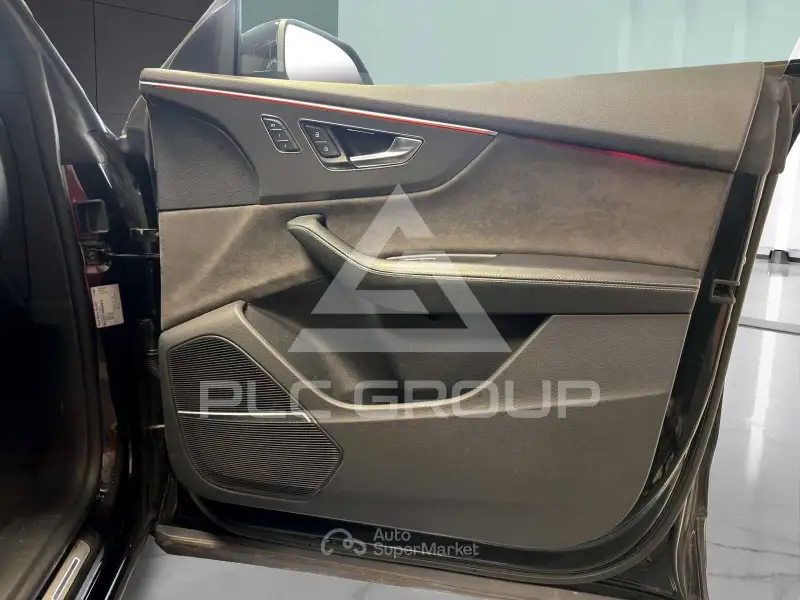 2022 Audi RSQ8