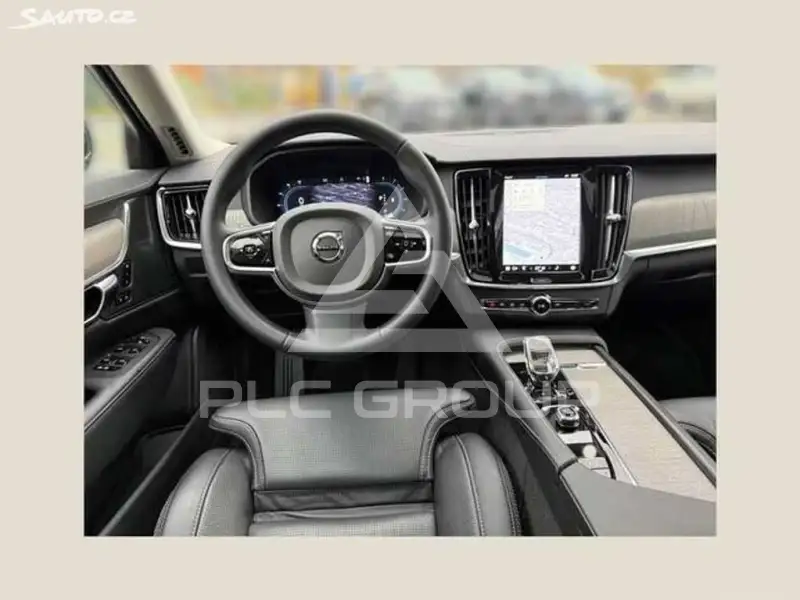 2022 Volvo S90