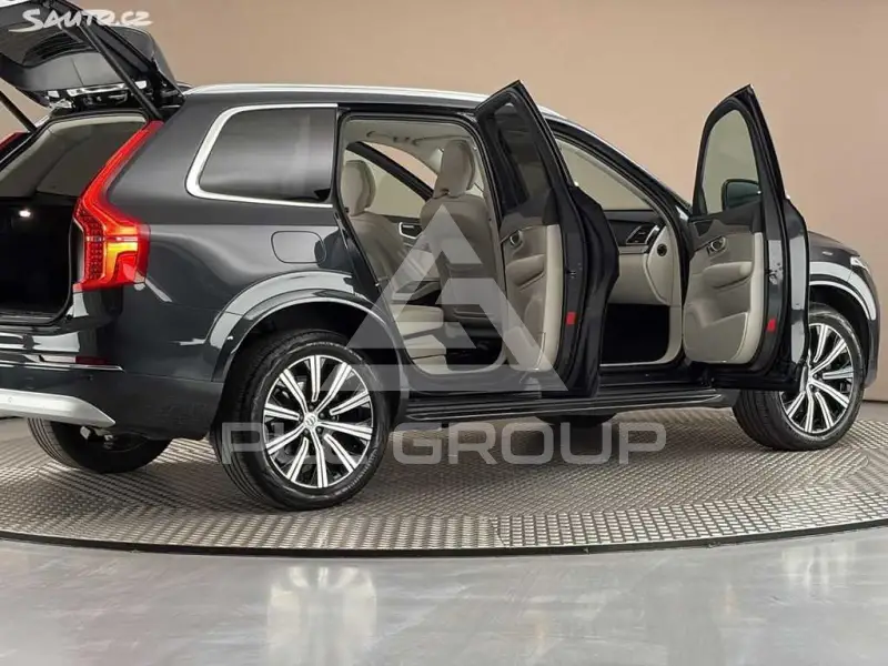 2022 Volvo XC90