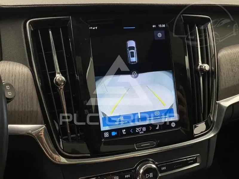 2022 Volvo V90