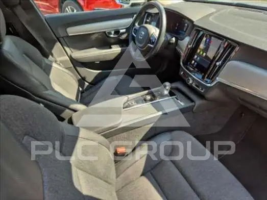 2022 Volvo V90