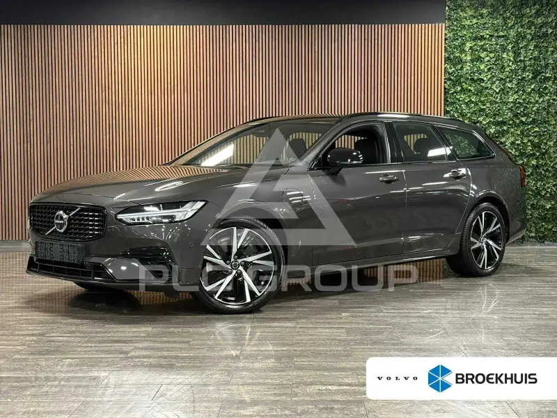 2022 Volvo V90