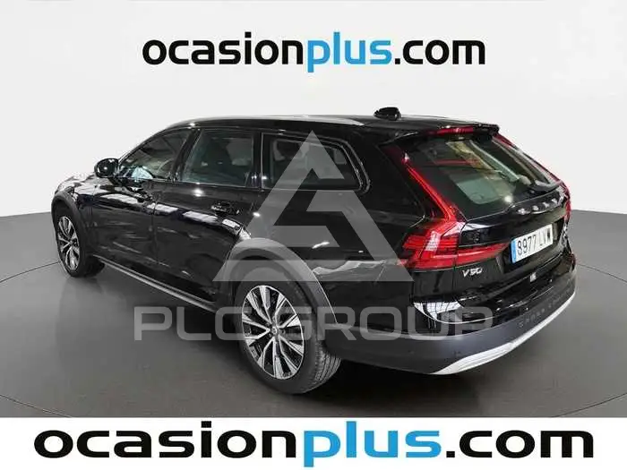 2022 Volvo V90