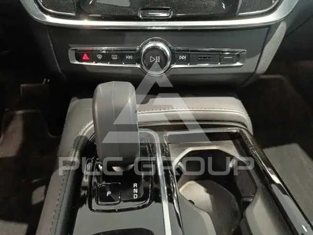 2022 Volvo V90