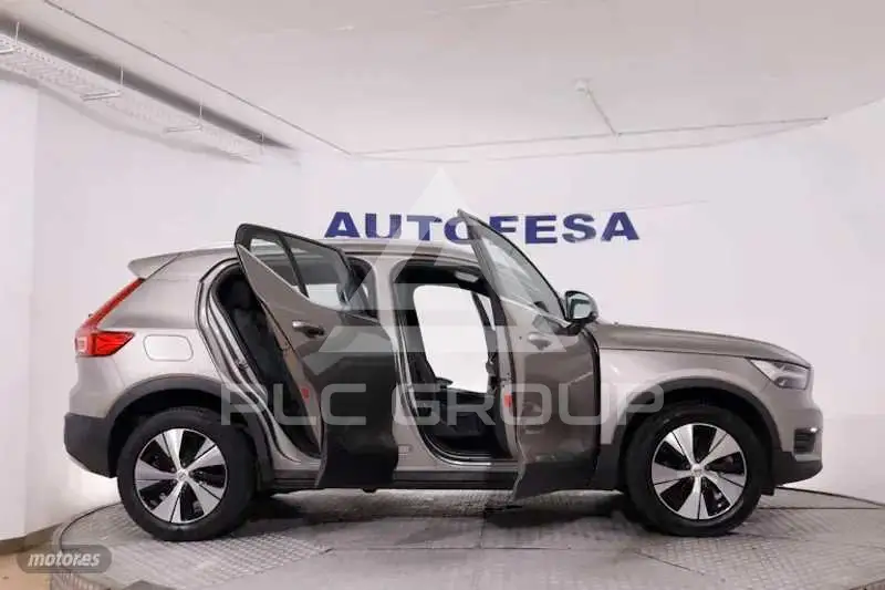 2022 Volvo XC40