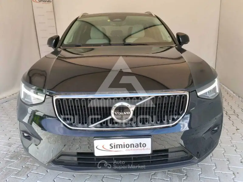 2022 Volvo XC40