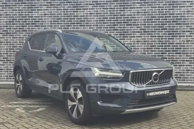 2022 Volvo XC40