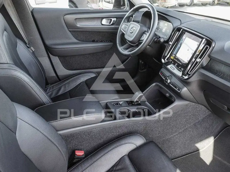 2022 Volvo XC40