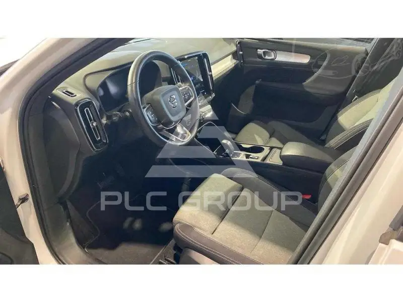 2022 Volvo XC40