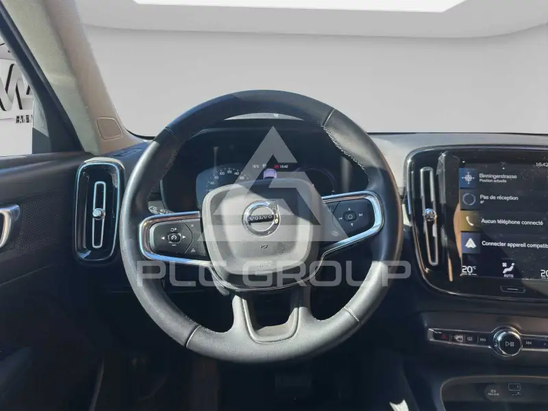 2022 Volvo XC40
