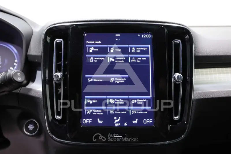2022 Volvo XC40