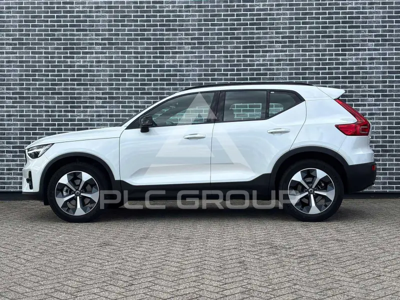 2022 Volvo XC40