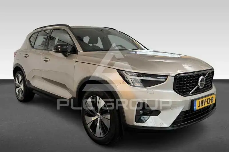 2022 Volvo XC40