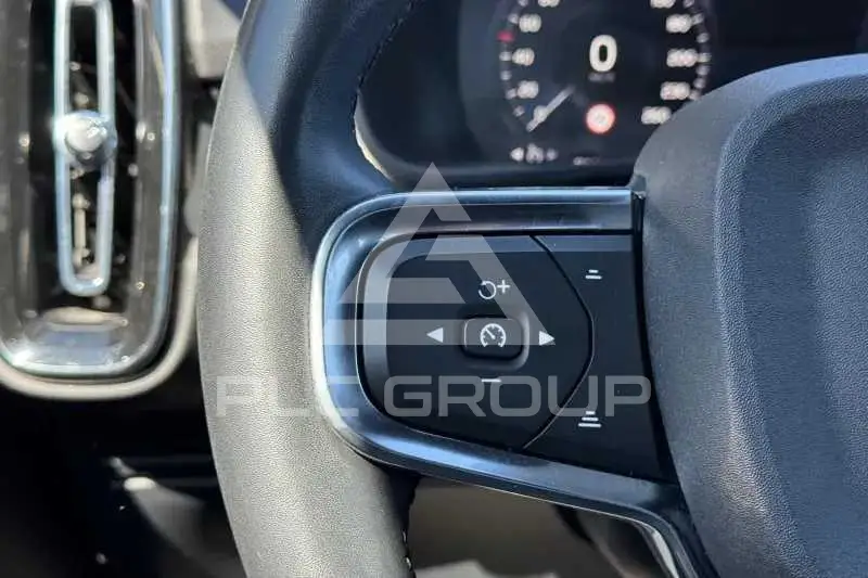 2022 Volvo XC40