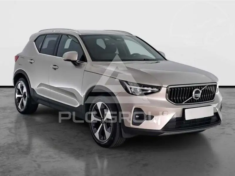 2022 Volvo XC40