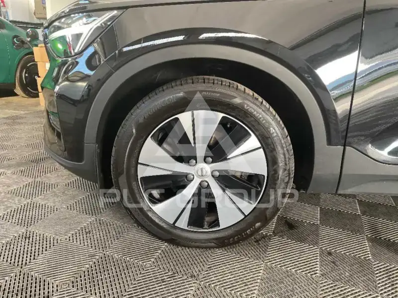 2022 Volvo XC40