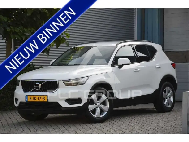 2022 Volvo XC40