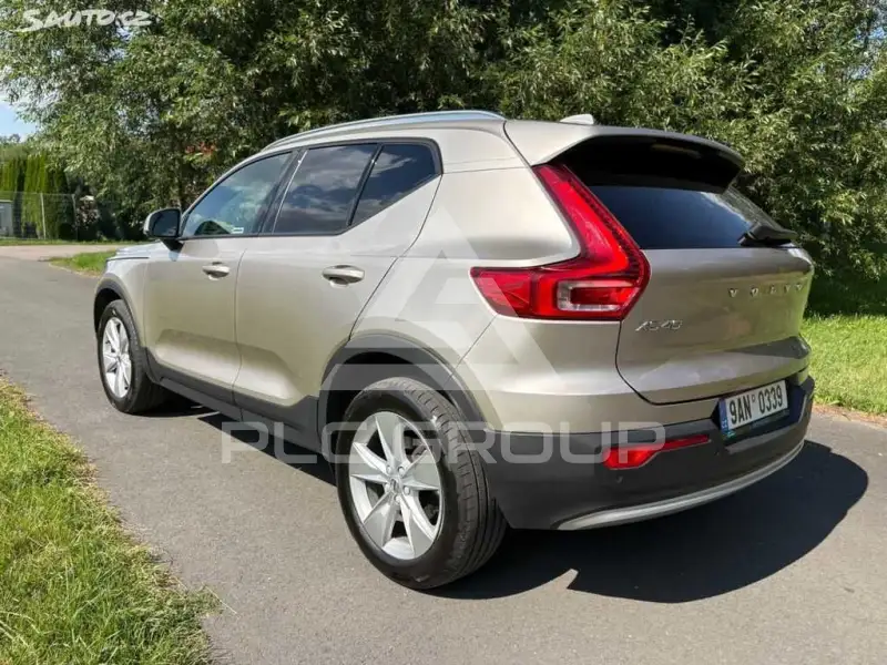 2022 Volvo XC40