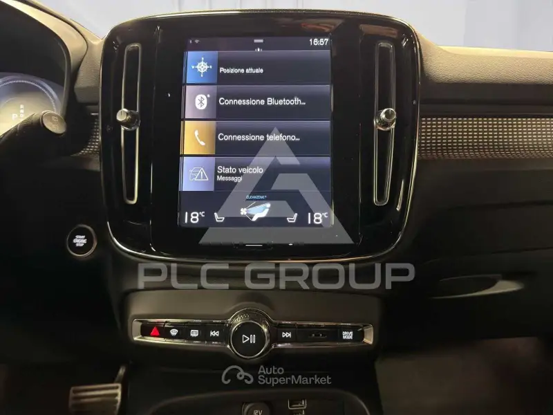 2022 Volvo XC40