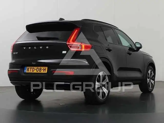 2022 Volvo XC40