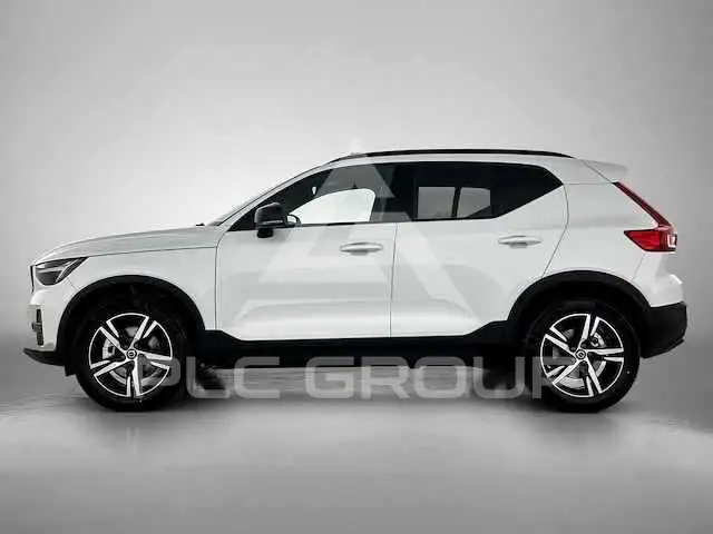 2022 Volvo XC40