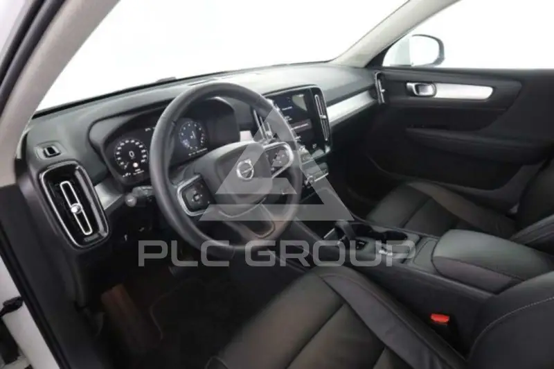 2022 Volvo XC40