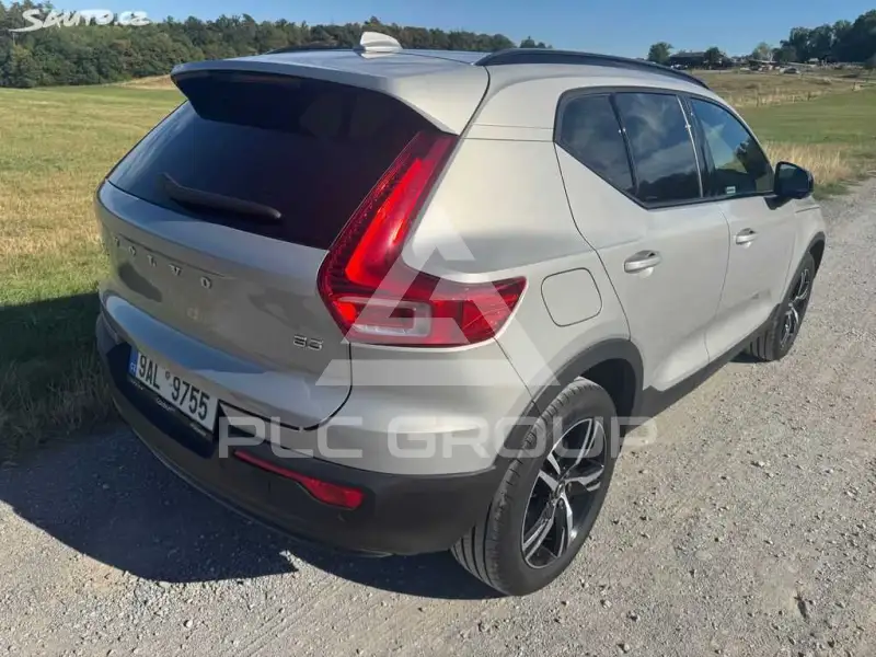 2022 Volvo XC40