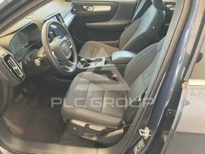 2022 Volvo XC40