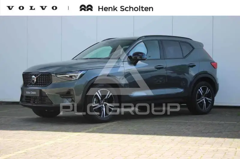 2022 Volvo XC40